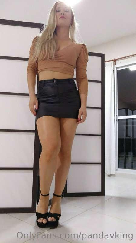 Hi baby, I'm @yourskyy 🩵, ready to fly with me?

         🌸F..