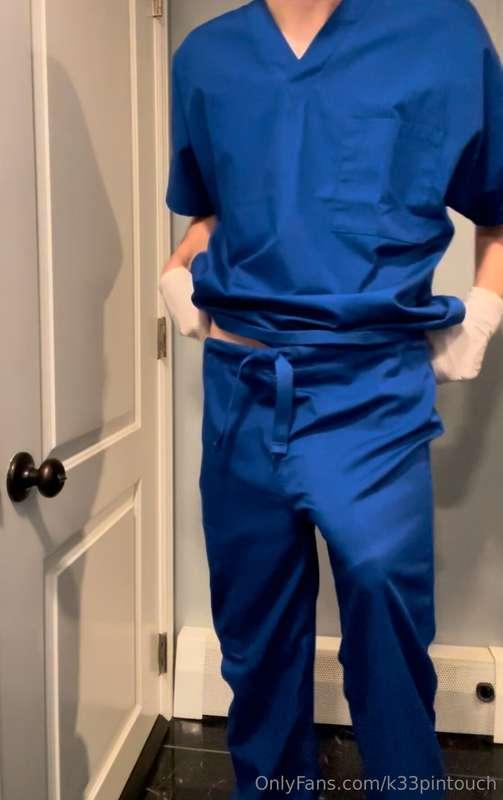 Wyd if you go to the doctor and he walked in with a bulge li..