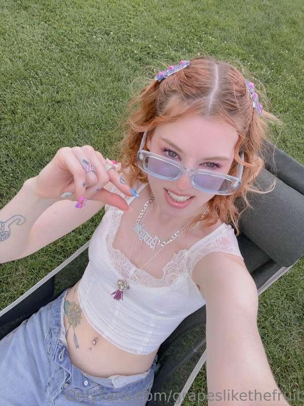 Tip 10$ and send a dick pic 🍆