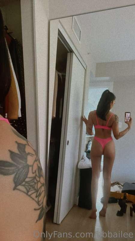 Happy Monday. It's a hawt week, planning a lake day with the..