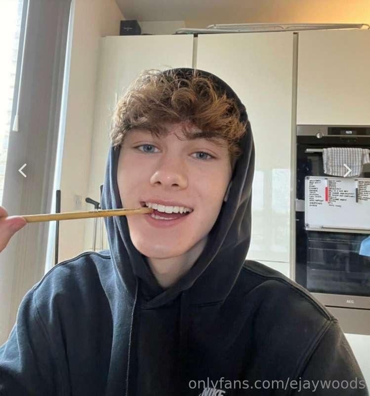 I need something in my mouth to replace this pencil :)