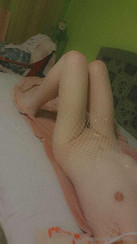 Do you like it when I wear my full body fishnets for you?~  ..