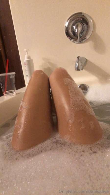 let’s chat and get dirty then i’ll show you more of how i ge..