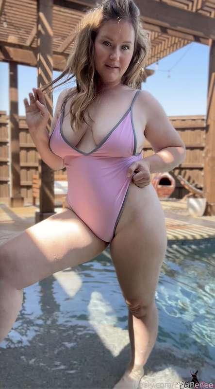 ellierenee image #2