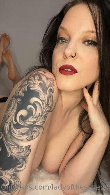 Goth morning 🖤