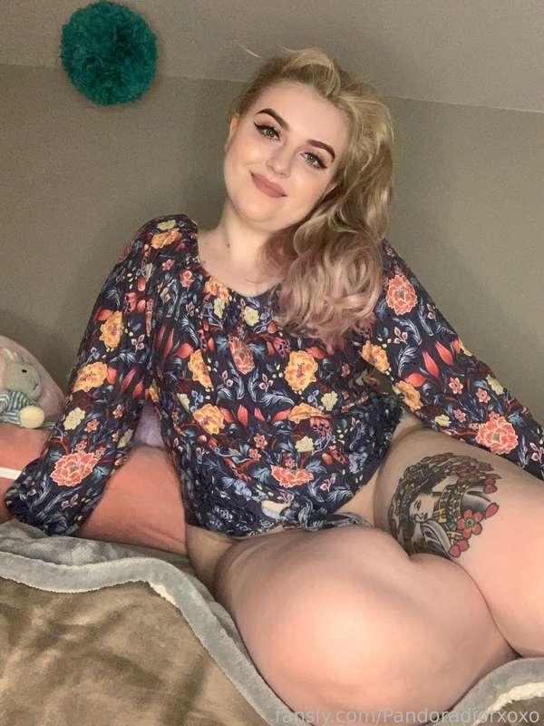 I’m so horny hmu 

https://fans.ly/r/Pandoradiorxoxo

#horny #fyp #hmu #free #blonde #bombshell #worship #goddess #femdom #pandoradior #pandora #dior