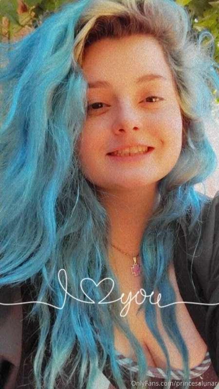 Good Morning 🌻 I am Avalaible for Videocall bbs :)