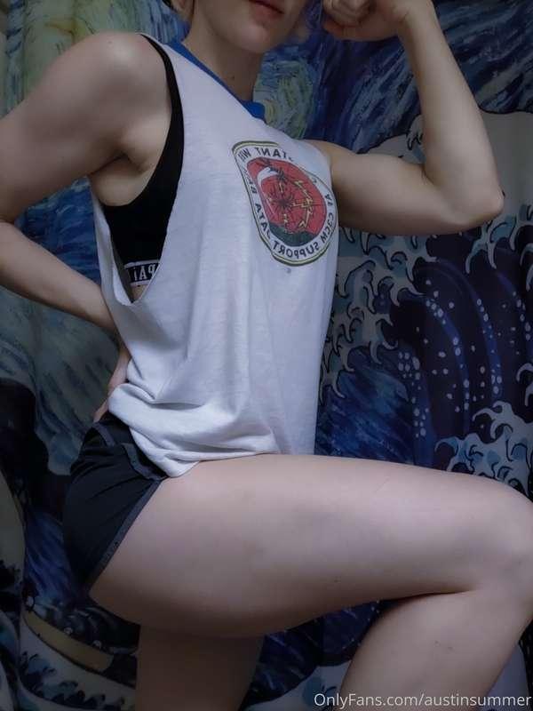 Swipe for 😻 fresh outta the gym. 
She’s getting stronger 😊👍