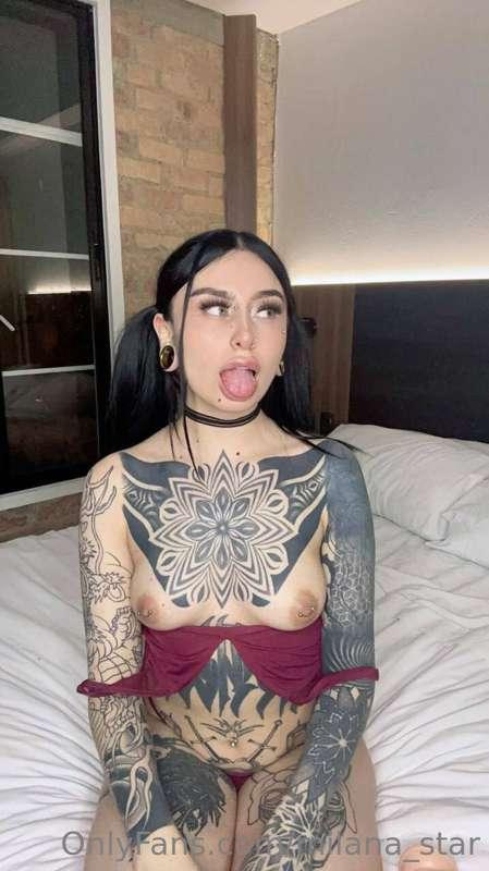 @kinkykittymia
Explore my personality and my holes😈
@kinkyki..