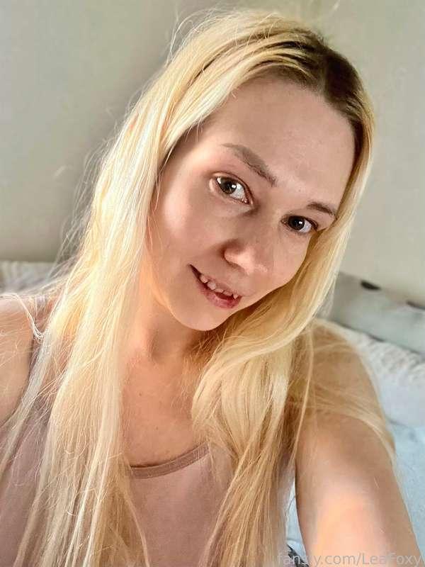 Feeling cute this morning 😊

#cute #babygirl #prettyface #nomakeup #allnatural #naturalbeauty #blondehair #freckled #girlnextdoor #selfie 