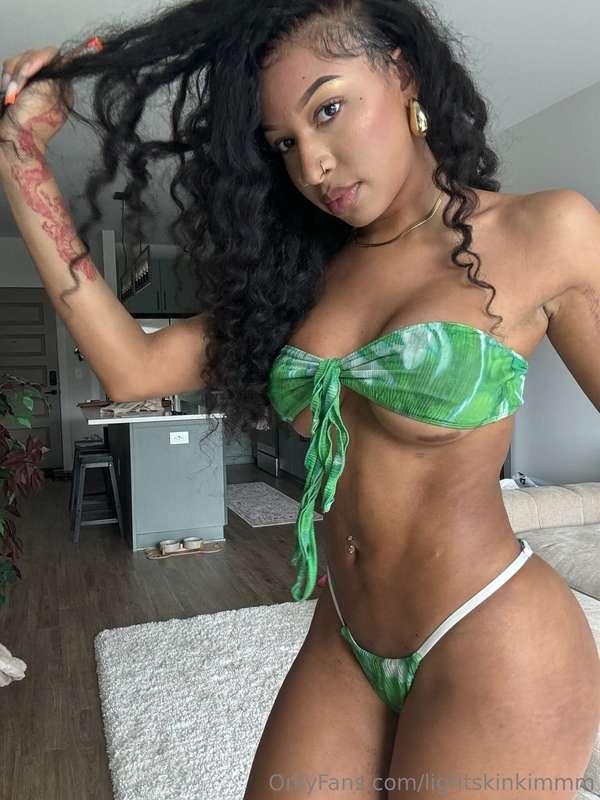 **Do you miss me baby?** ***DM me!!*** 😚