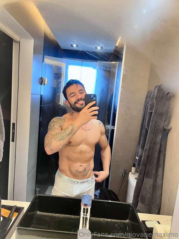 Do you like white underwear? Vocês gostam de cuequinha branc..