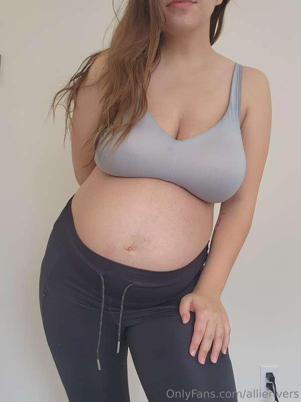 I still can't get over how big I've been getting!!
