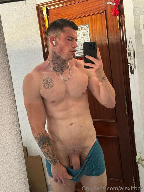 alexitops main image
