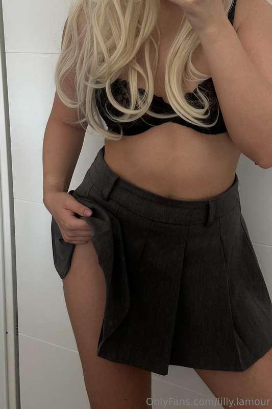 Was ist wohl das erste was ich tue wenn ich aus der Dusche k..