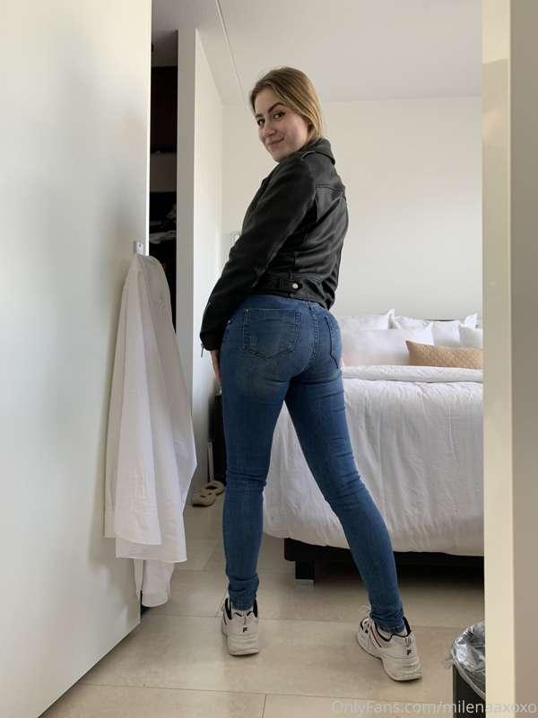 Booty in Jeans 👖