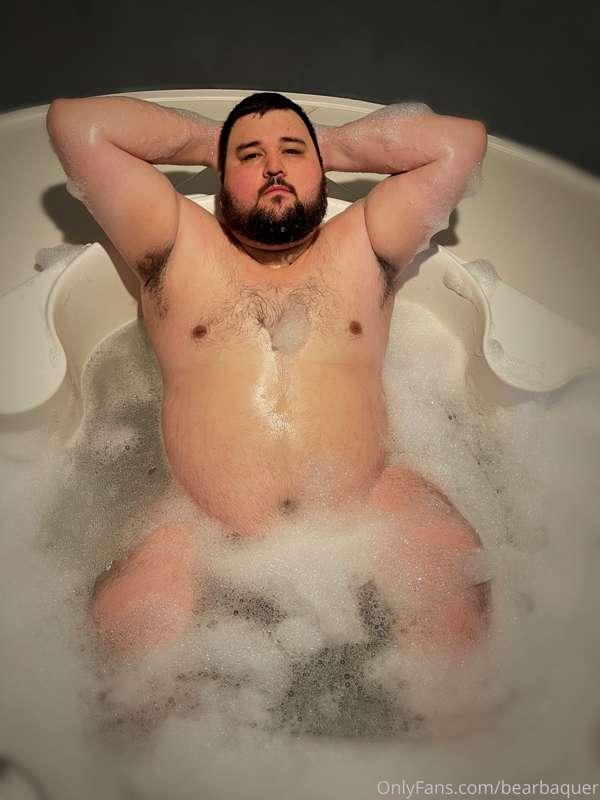 First round of hot tub pics! 😘 more explicit pics and videos..