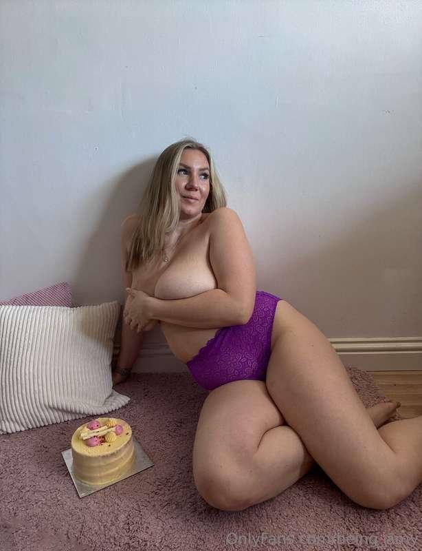 Happy Saucy Birthday Saturday! Being the the birthday girl i..