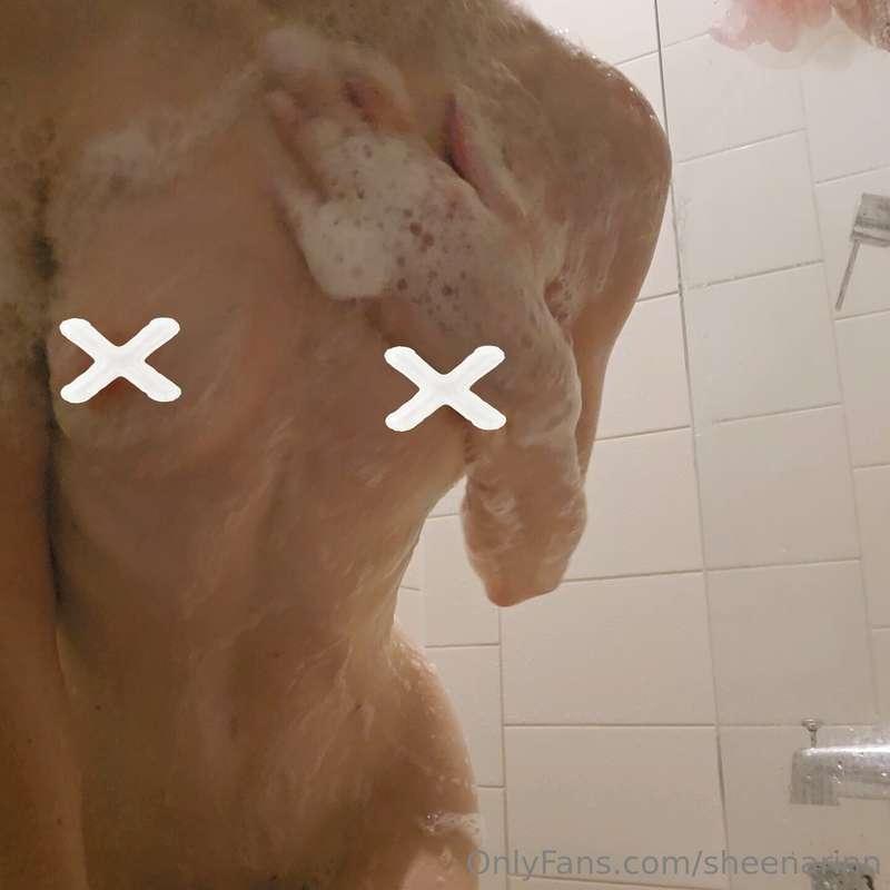 Would you join me in the shower? ❤️ 💦