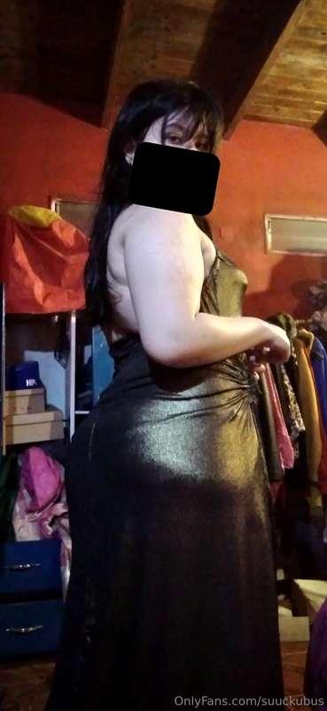 HAPPY NEW YEAR! 💗🖤i hope you like my dress, i really appreci..
