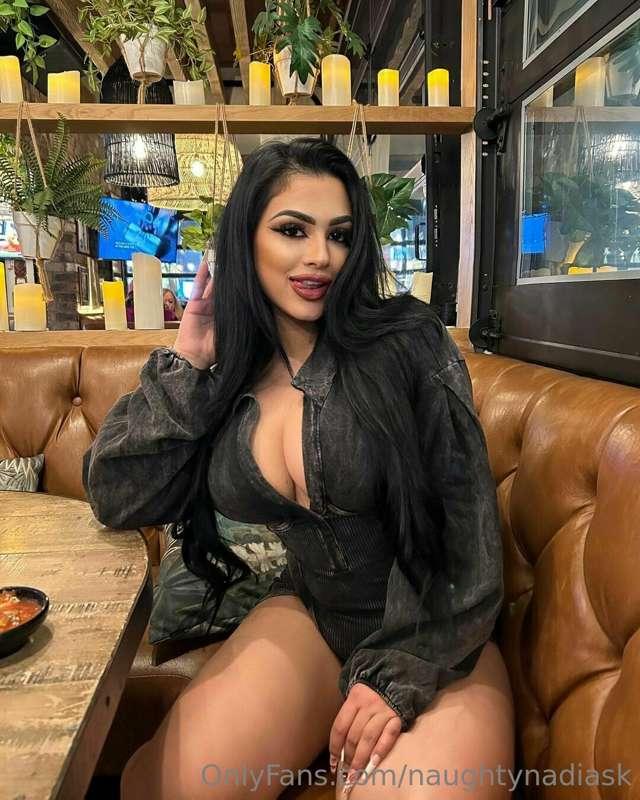 How would you feel if ur woman paid the tab?