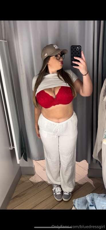 Just a little naughty 🤫Slide into my DM now 😝