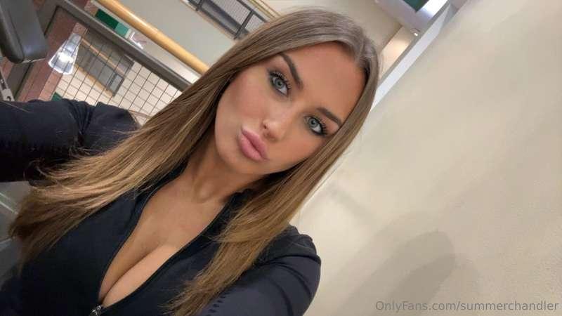 Heading to class📚