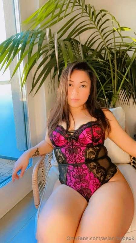 Wanna be my valentine ? 💝 

Seen my VIP yet ? @asian_babexx