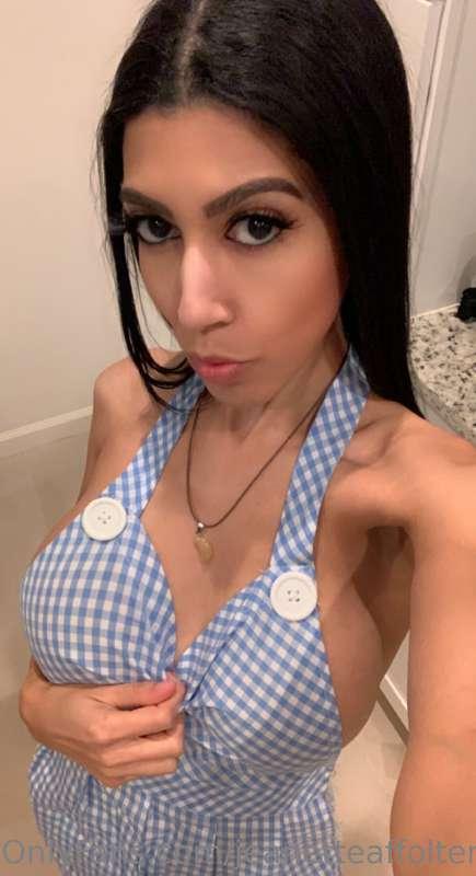 Sexy little apron set 👩🏽‍🍳🫐💞
16 items: 13 photos + 3 videos
..