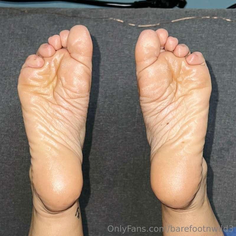 barefootnwild3 image #2