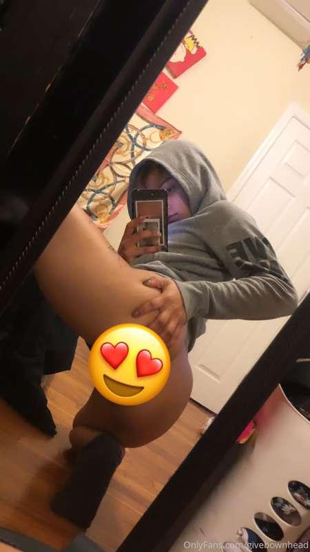 Who wants to chat? So lonely rn 😪