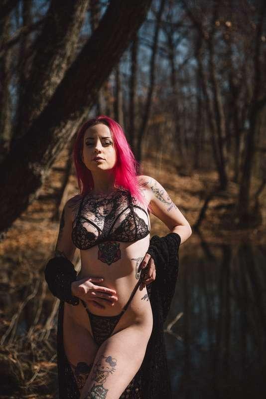 ladylazarus image #1