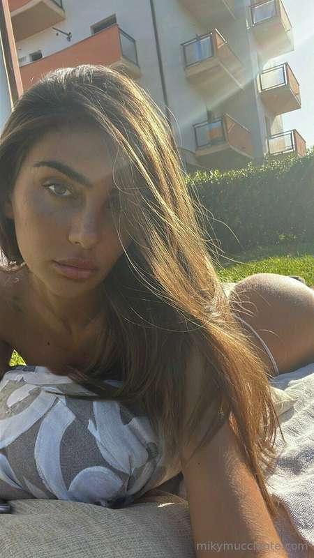 E se prendessi il sole così sotto casa tua? 🌞😜