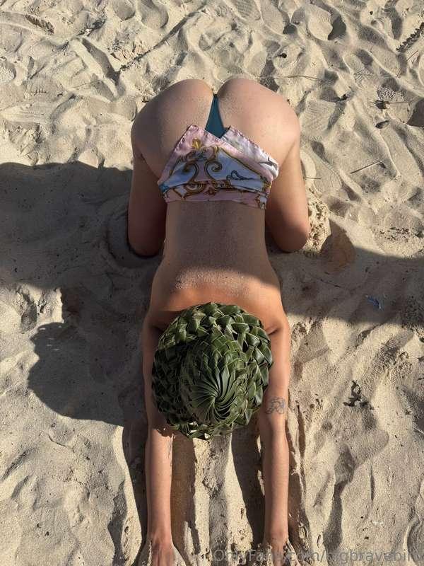 Truth is, my back was aching so i needed to stretch… there’s..