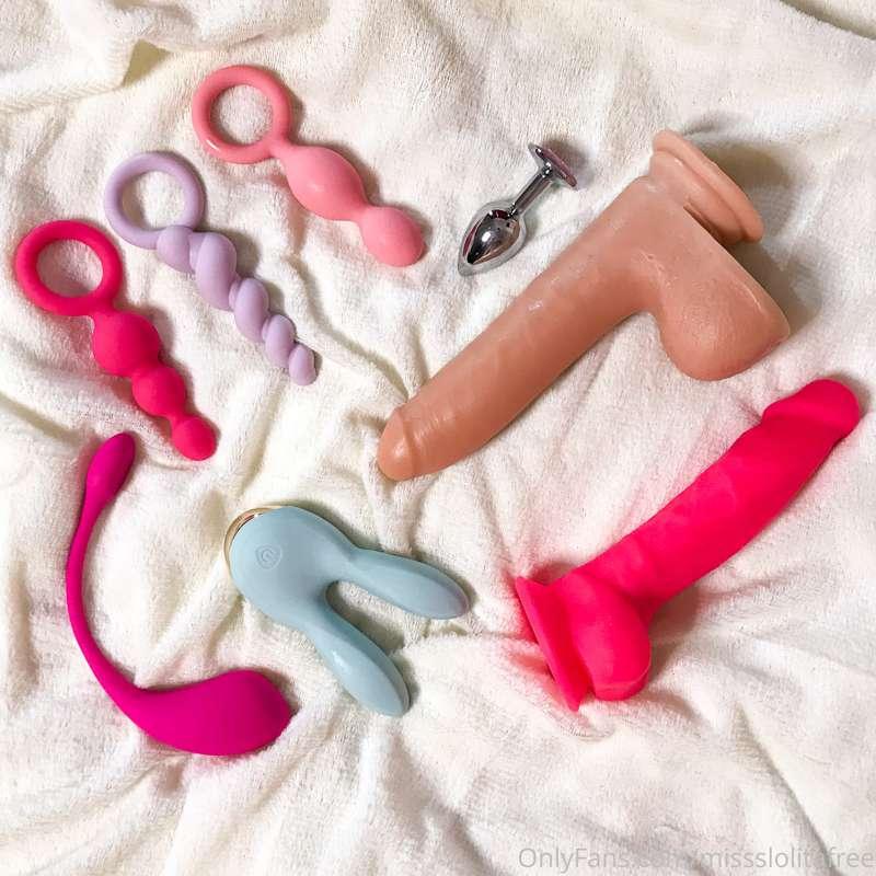 I love to play with these toys.  🥵💦 Would you like to see me..