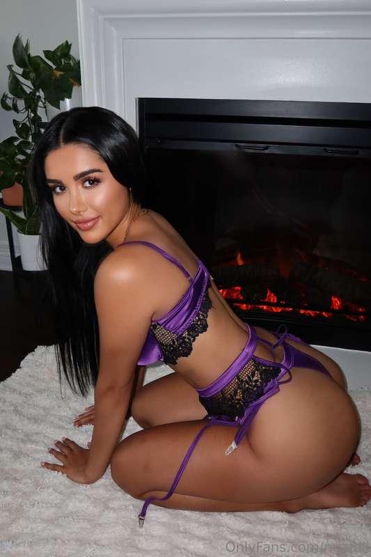 do you like me on my knees? 😘
