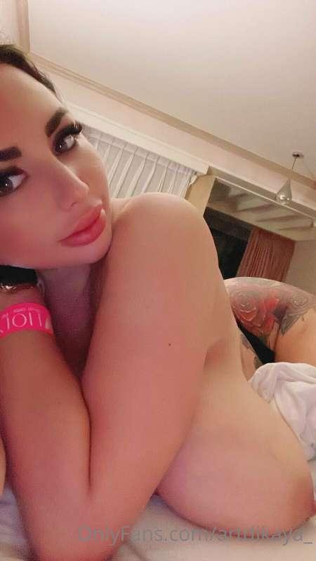 Let’s me know in DM what you are thinking about me 😉😇🙃