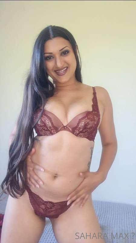 I've been misbehaving today 🤫 Scroll over to see me strip of..