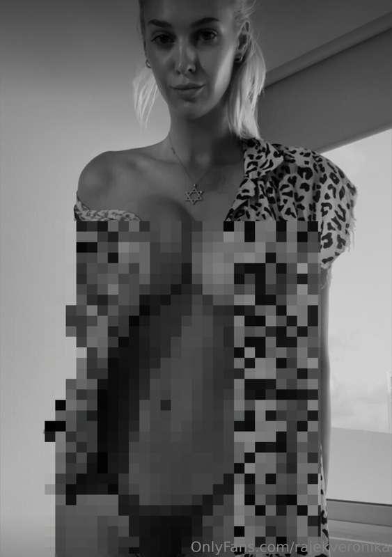 fuck it no bra