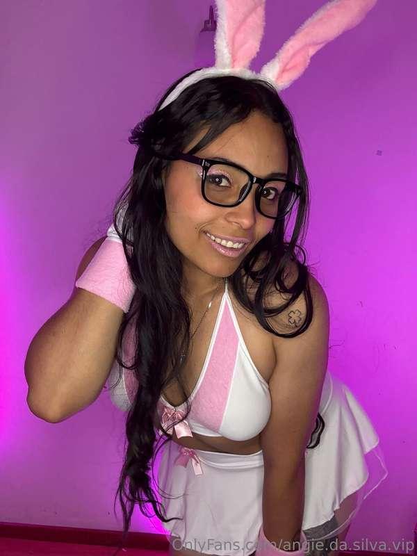 Come and bend over your little rabbit girl 🐰