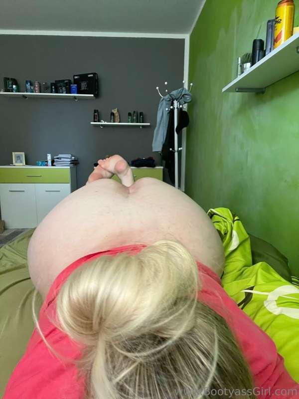 bootyassgirl image #0