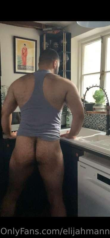Getting ready for breakfast