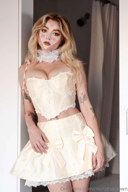 wanna peek under the circus tent?