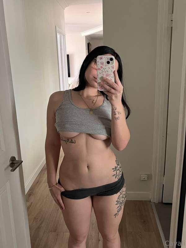 Love a good mirror photo hehe 🤭