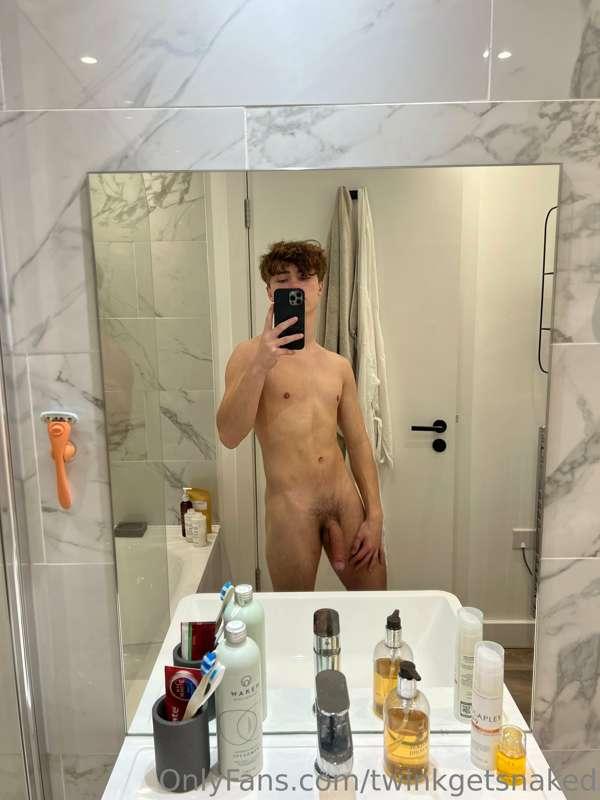 Just made a video after the gym, Cuming out tomorrow ;)