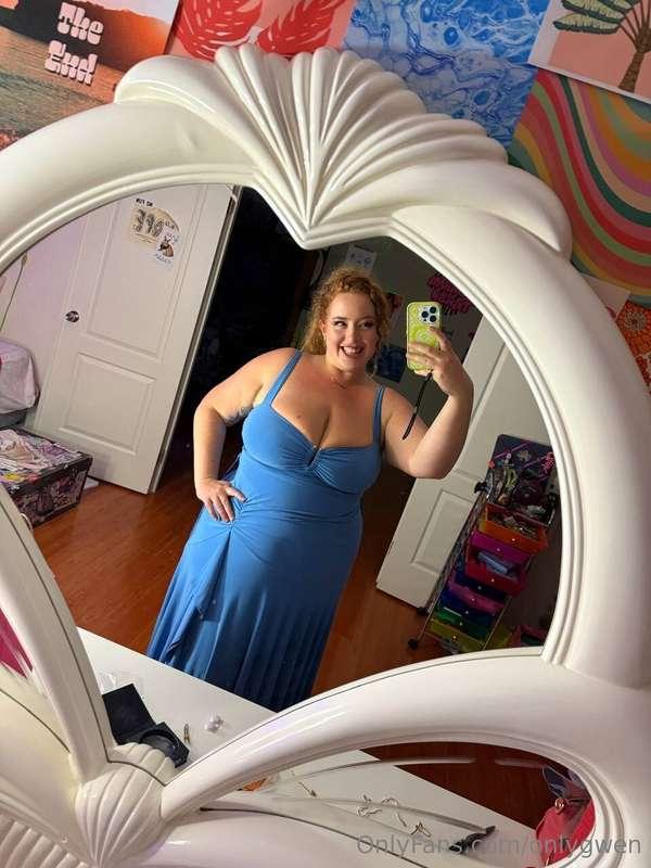 Who wants some fancy mommy domme energy today? 👀