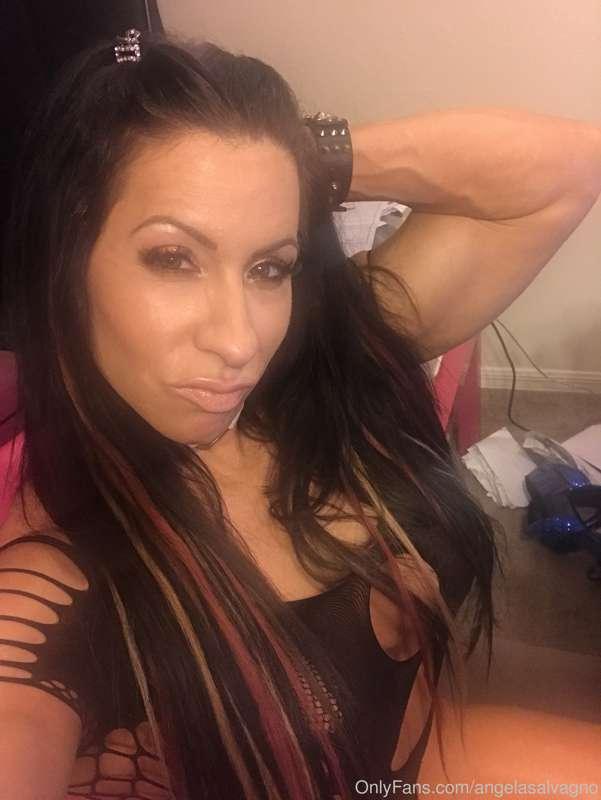Ohhhh how’d you like to be dominated by me. 💋