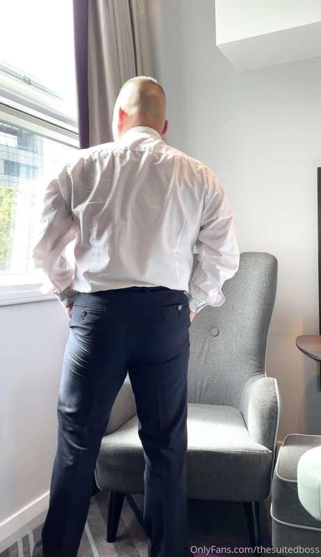 thesuitedboss image #0
