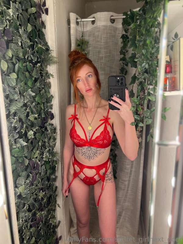 Happy V-Day to you all 😘 
what way you fucking me?