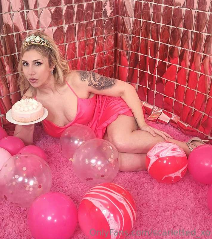Will you eat my cake? 🤤